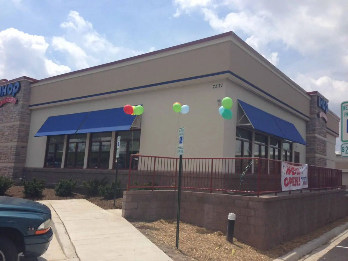 IHOP restaurant now open at Willow Lawn